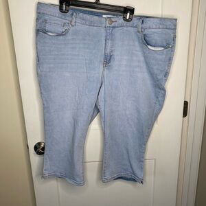 Lane Bryant Flex Magic Waistband Mid Rise Pedal Capri Jeans Women’s Plus Size 24